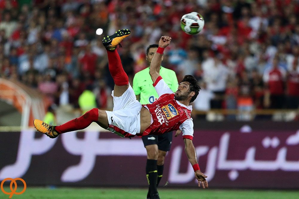 عکس: لحظه قیچی برگردان شجاع خلیل زاده