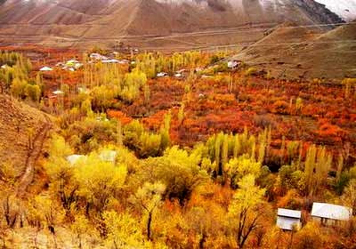 شهرستانك پشت ‌رنگین‌كمان زیبای پاییزی