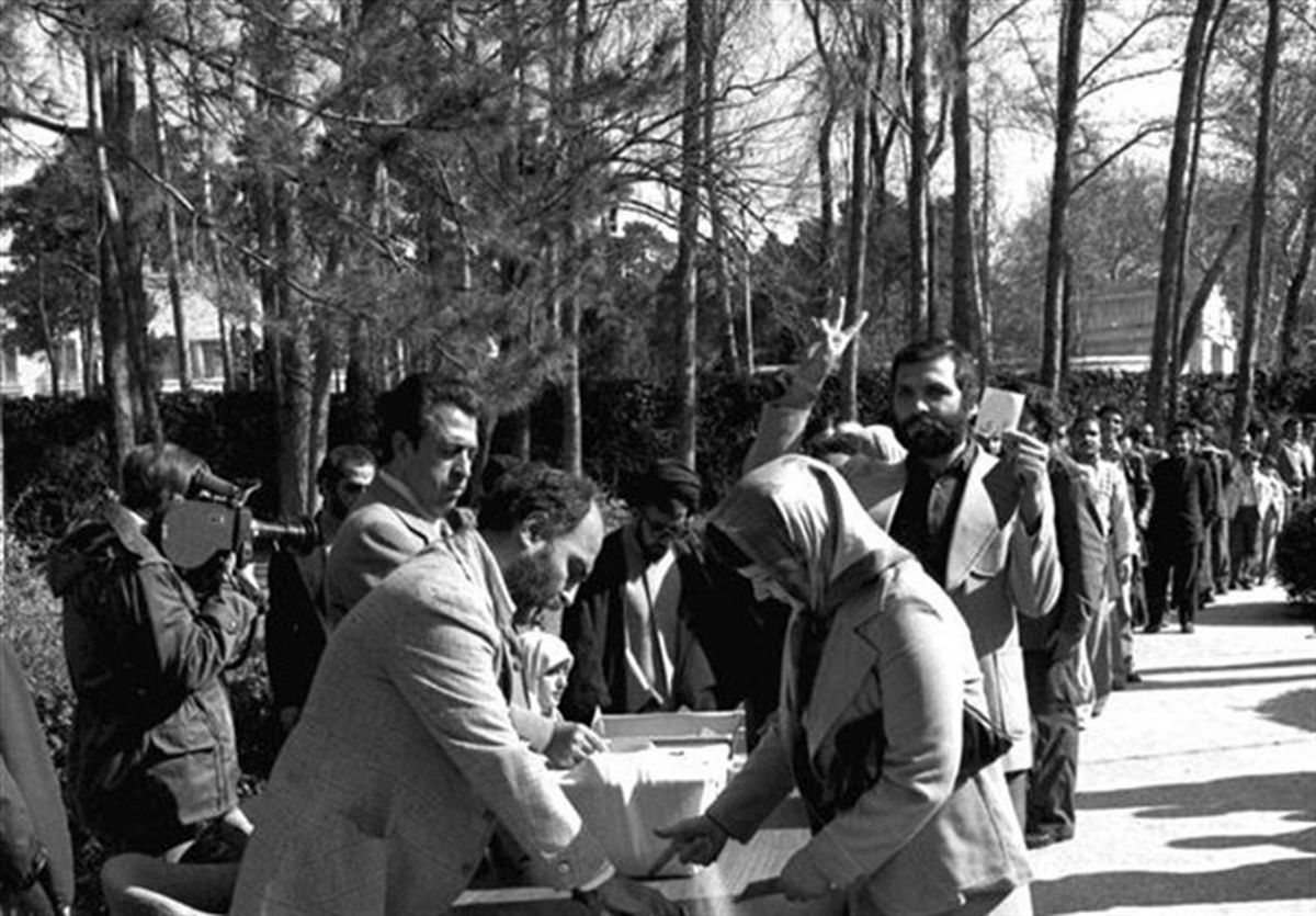 چرا همهپرسی تغییر نظام در ۲ روز برگزار شد؟