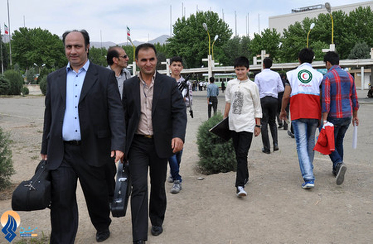 تصاویر/حاشیه‌ های میتینگ دولت