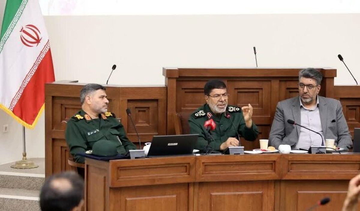 سردار شریف: ایران اسلامی در برابر قدرت‌های جهانی ایستاده است