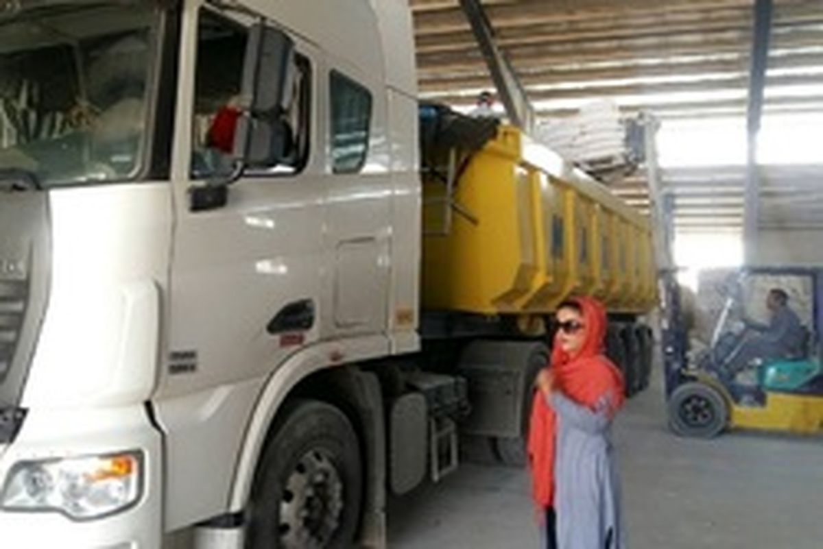 تنها بانوی راننده تریلی قزوینی +عکس