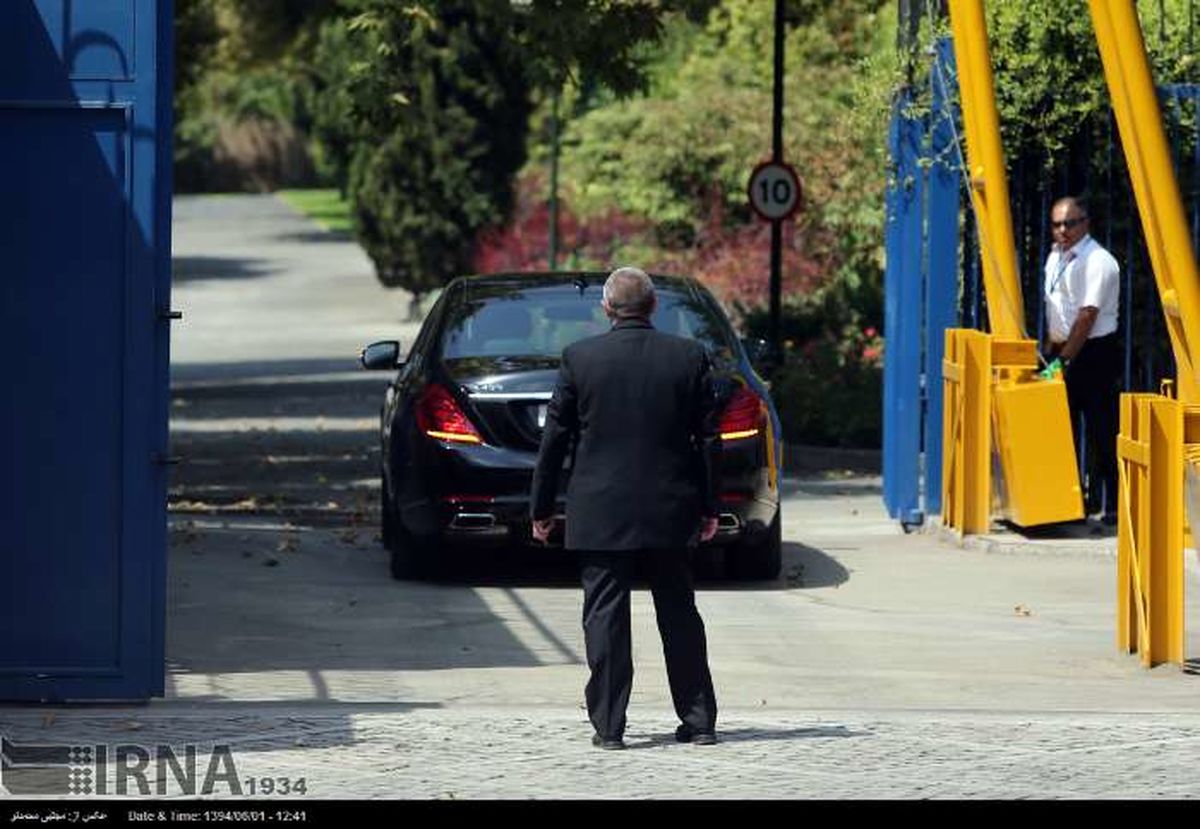 ظریف و هاموند با این بنز جابجا شدند+تصاویر