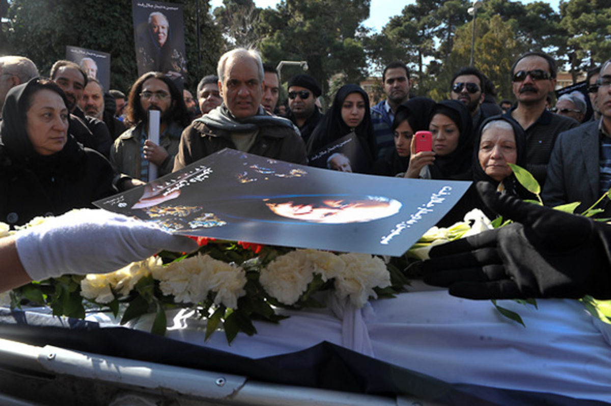 تصاویر/ تشییع پیکر سیمین دانشور