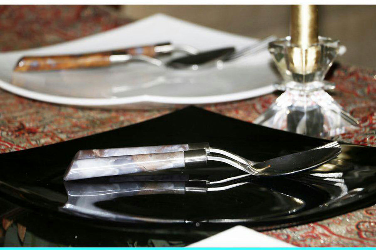 با قاشق و چنگال عقیق ناهار می‌خورم! +تصاویر