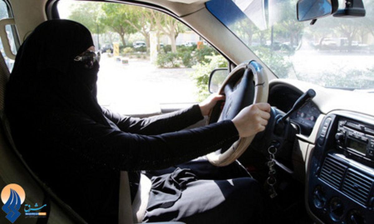 زنان عربستانی هم رانندگی میکنند/عکس