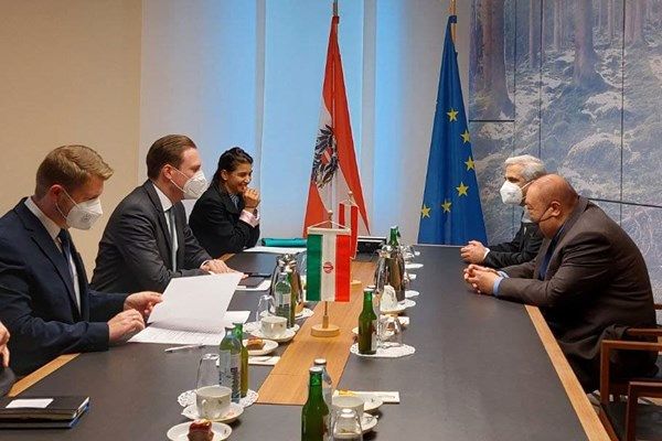 هنیه: عقب‌نشینی آمریکا از افغانستان عقب‌نشینی‌های دیگری را در پی خواهد داشت 