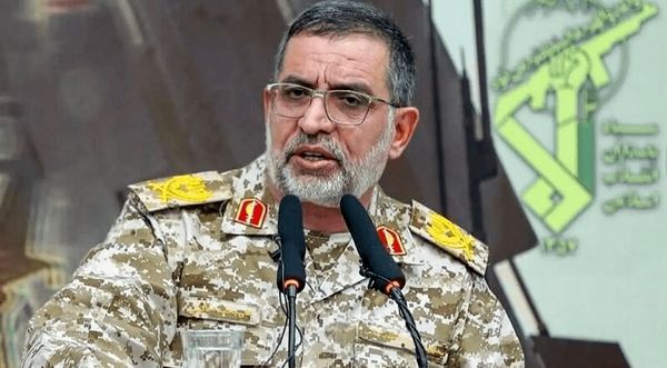 سردار نائینی: امروز فرماندهی سپاه در اختیار متولدین دهه‌های ۶۰ و ۷۰ است