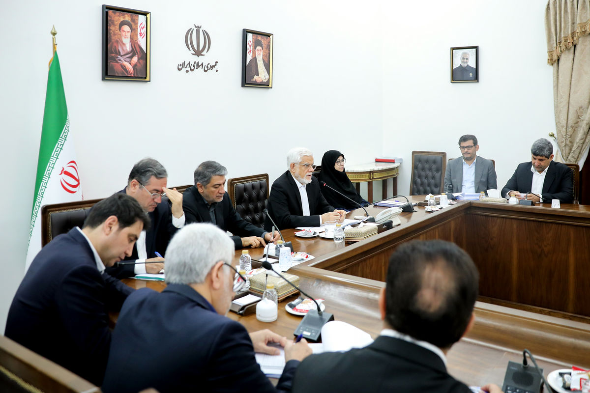 عارف: نجات دریاچه ارومیه مسأله مهم ملی و منطقهای است