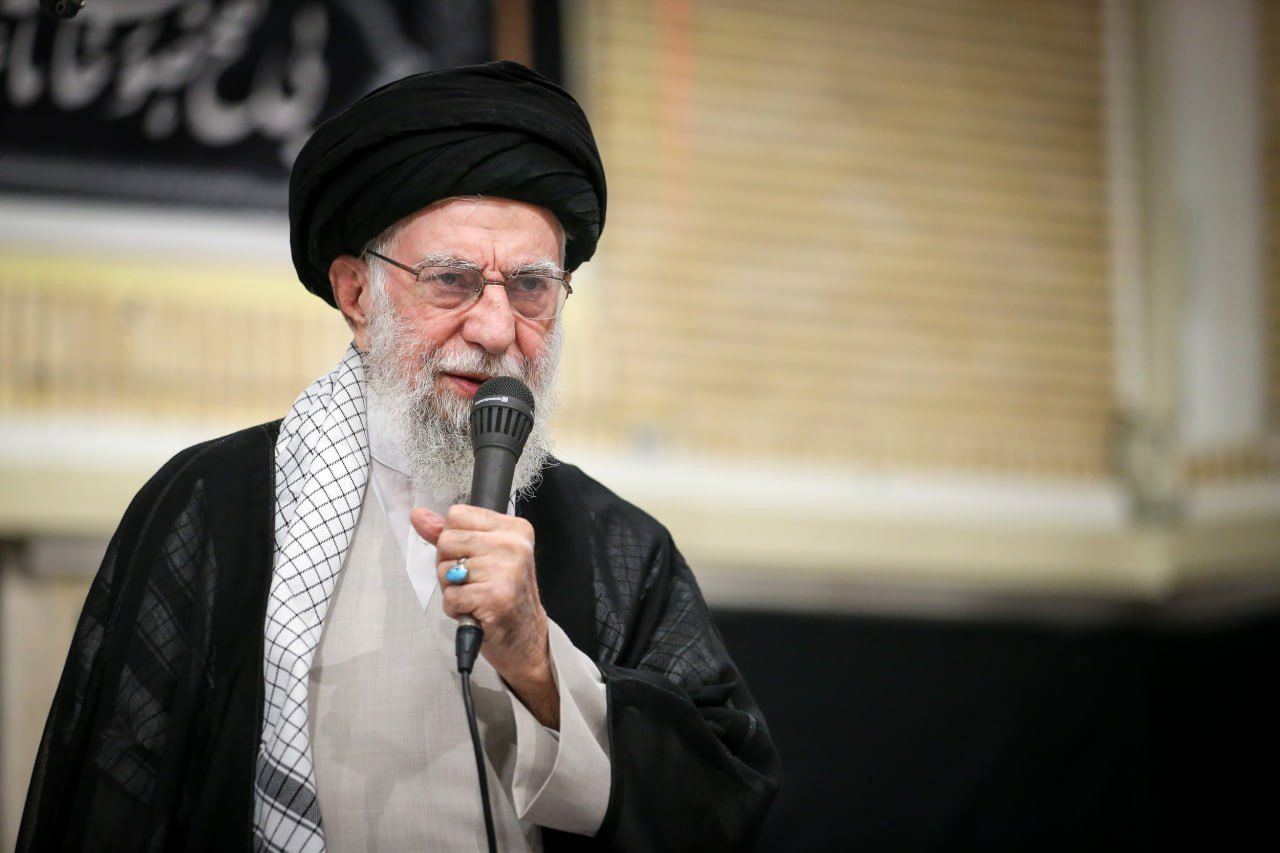 رهبر انقلاب: جمهوری اسلامی و ملت عزیز ایران، قدرت، عزم، استقامت و دست‌پر خود را به دنیا نشان داد