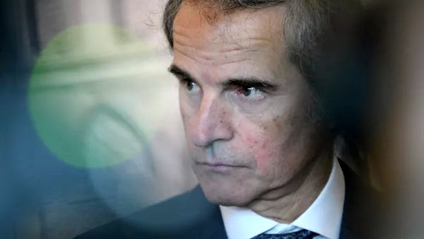 خبر مهم شبانگاه گروسی/ بازرسان آژانس وارد ایران شدند