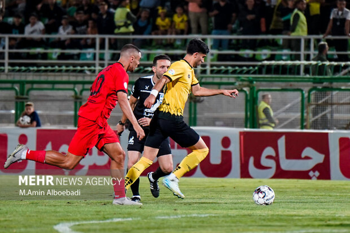 تساوی تراکتور و سپاهان به سود دو سرخپوش دیگر/حمله عصبی هوادار تراکتور