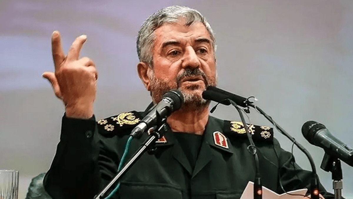 عزیزجعفری: فناوری موشکی و پهپادی ما از روسیه جلوتر است