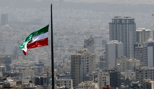 شروع طوفان شدید از دقایقی پیش در تهران 