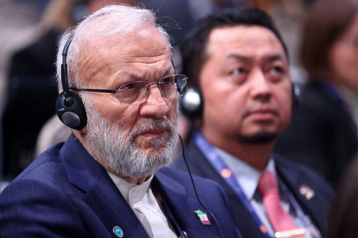 منوچهر متکی: کنترل تنگه هرمز در مدیریت ایران است