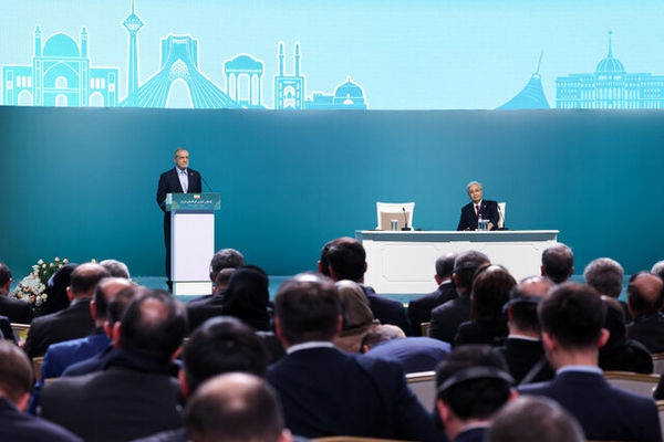 پزشکیان: تهران محدودیتی برای توسعه روابط با قزاقستان ندارد