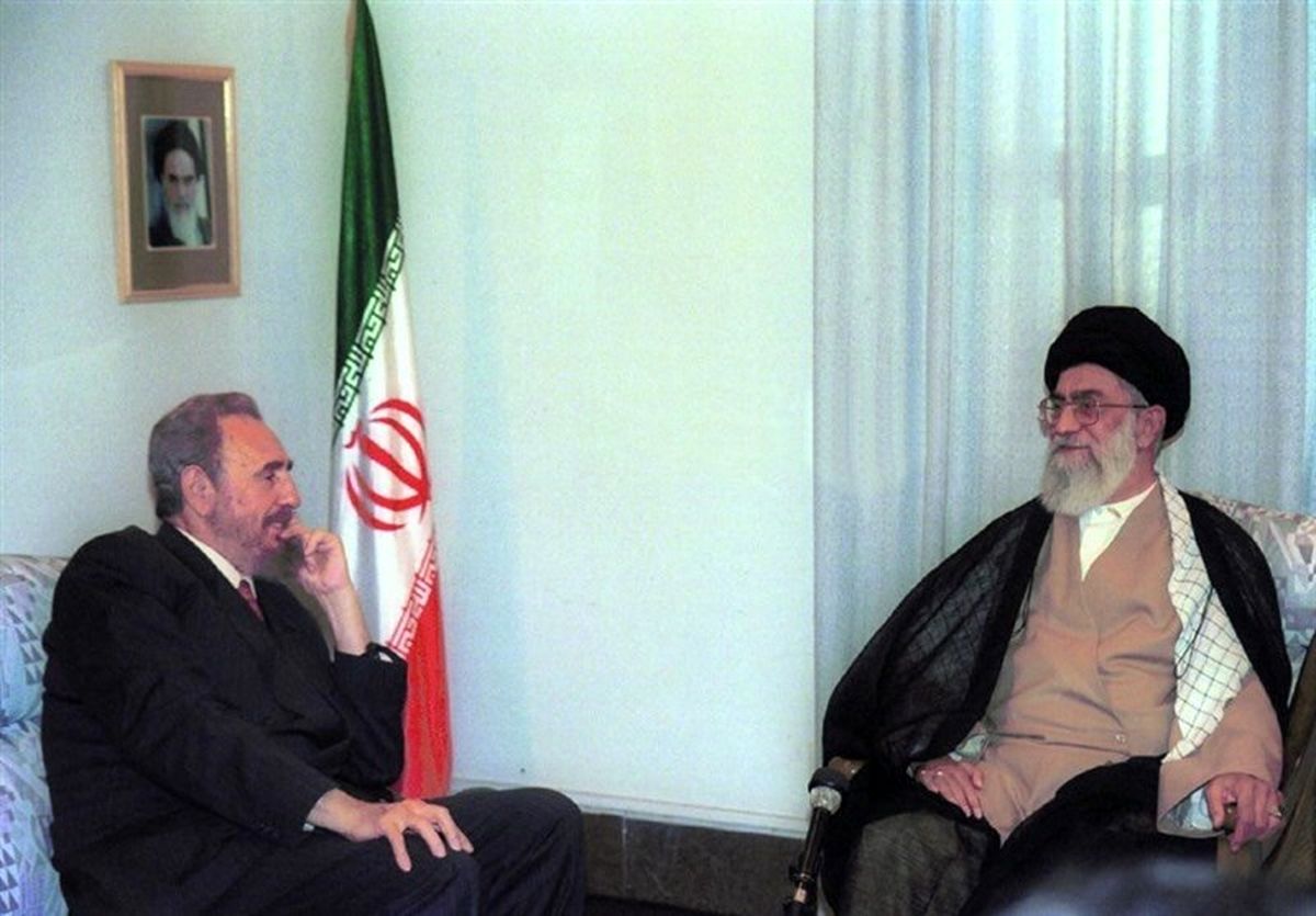 روزی که فیدل کاسترو به دیدار امام خامنهای آمد +عکس