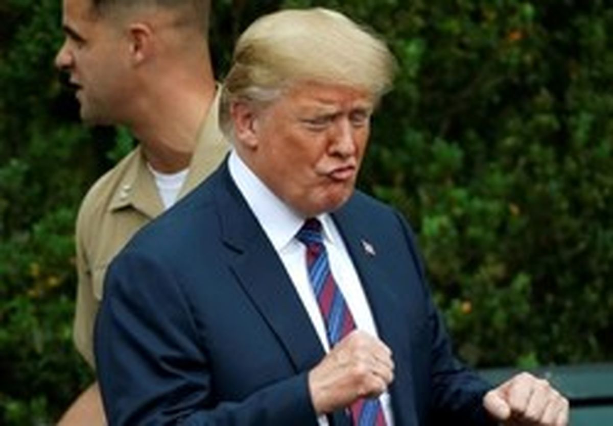 ترامپ: دنیا به جز آمریکا در حال انفجار است