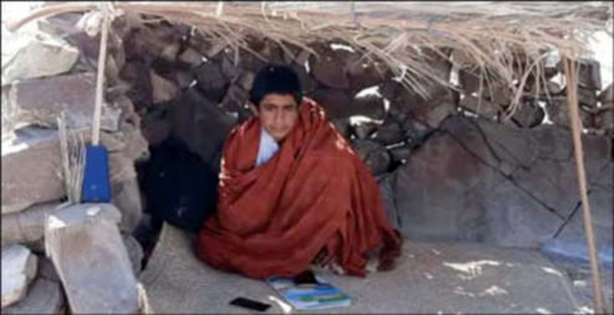 آلونک نشینی دانش آموز سراوانی برای شاد خبرساز شد! +عکس