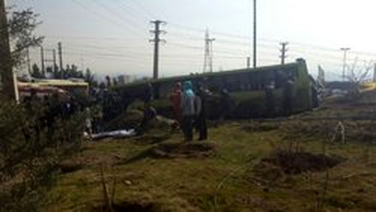اطلاعیه دانشگاه آزاد درپی واژگونی اتوبوس