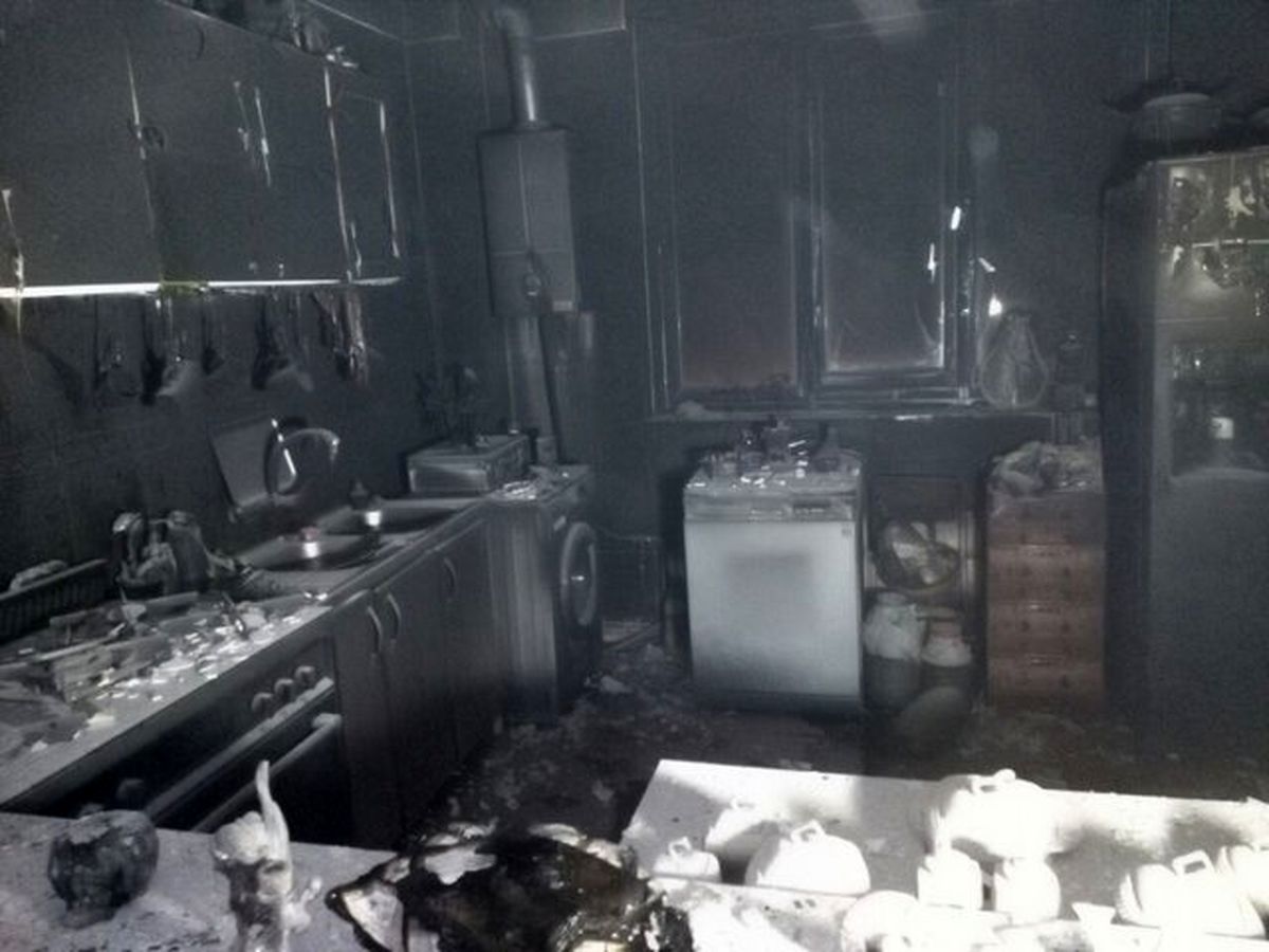 نجات ۵ تن از حریق منزل مسکونی +تصاویر