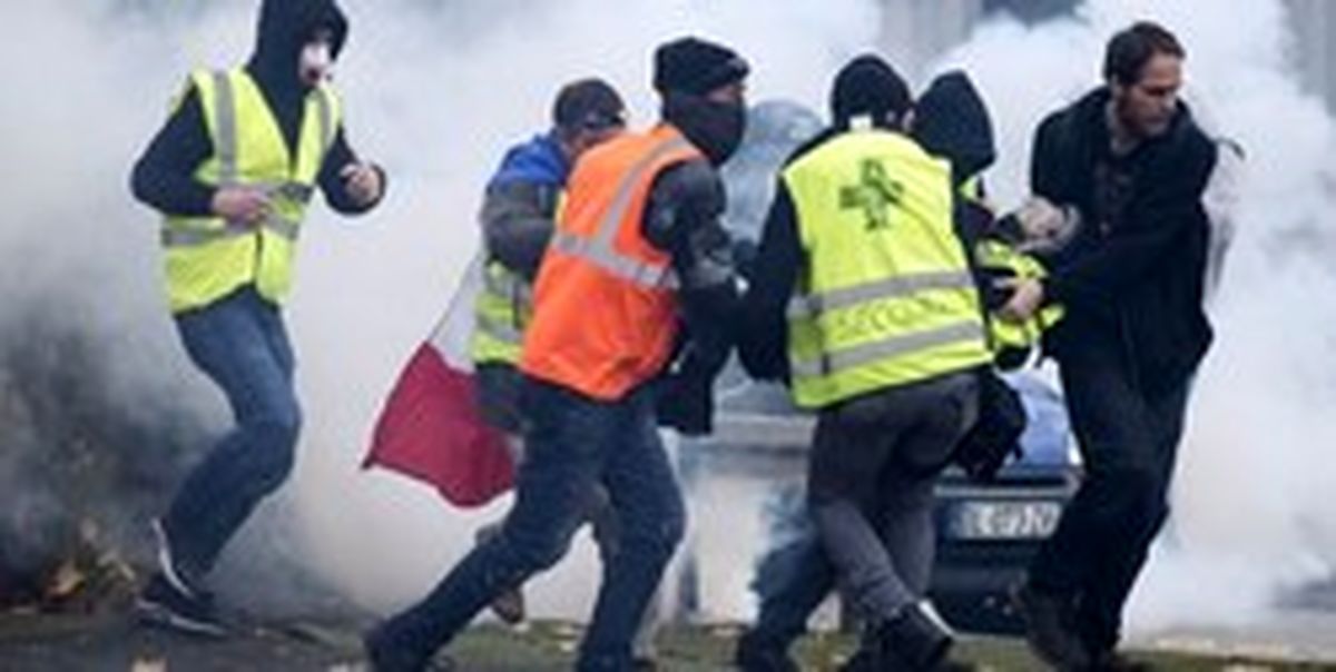 ۱۴۰۷ مجروح در اعتراضات یک ماهه فرانسه