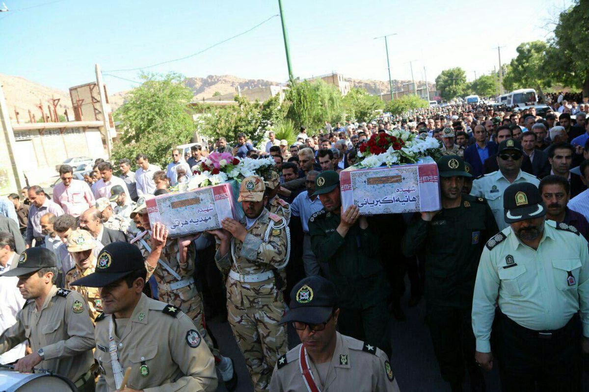 تشییع ۲ شهیده حادثه تروریستی تهران در خرم آباد +عکس