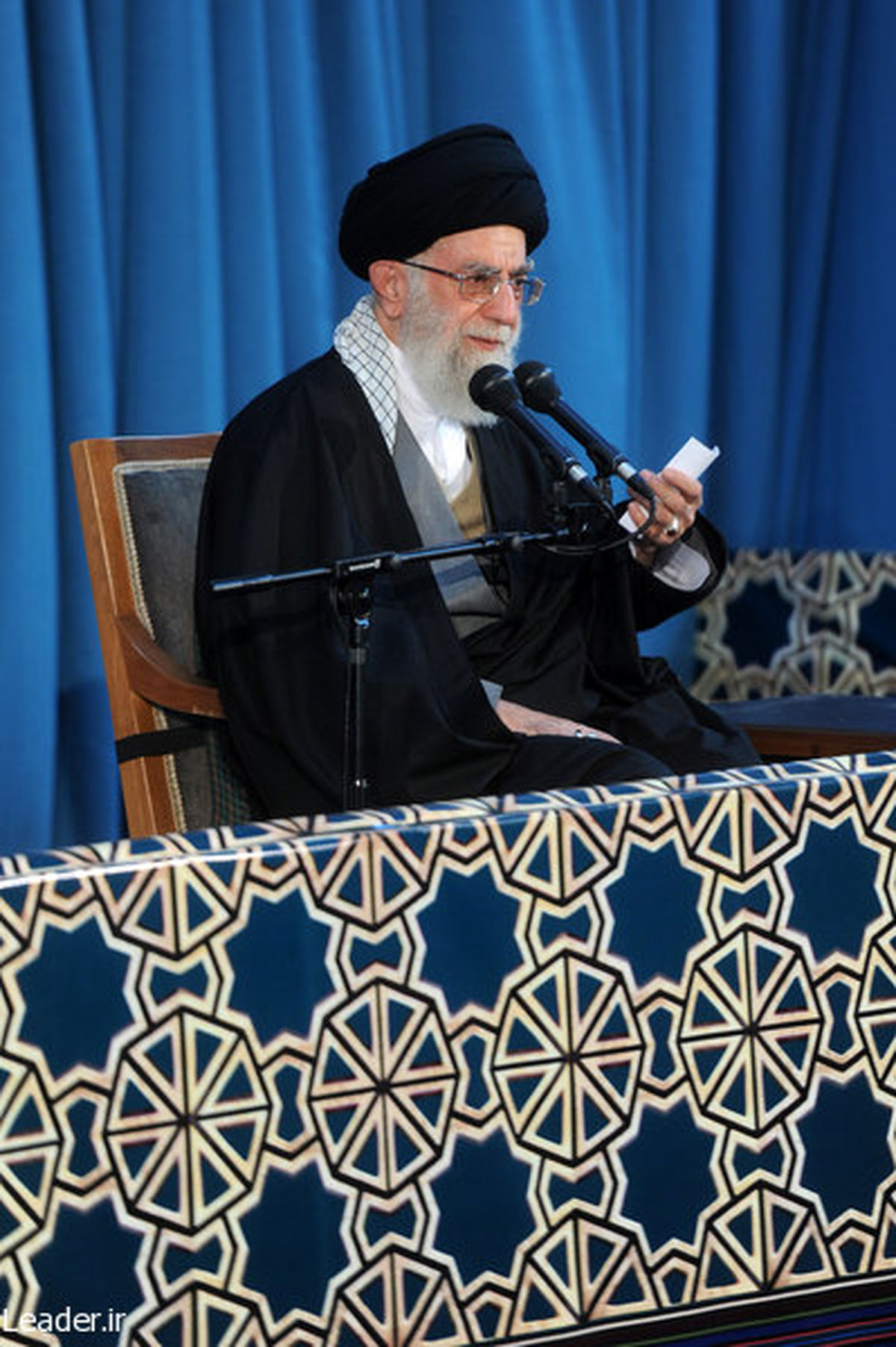برخورد‌ها نه از سوی منتقدان و نه مسئولان تحقیر آمیز نباشد/ مذاکره با آمریکا در مسئله هسته‌ای است و لاغیر