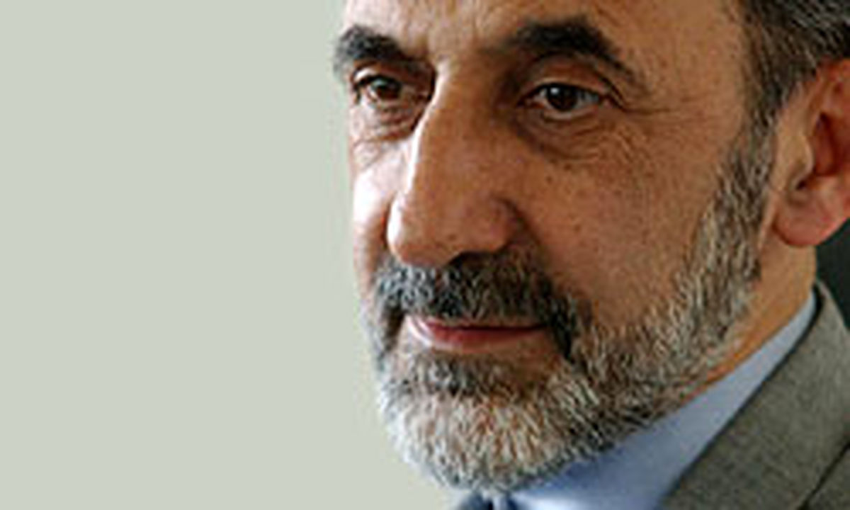 ولايتي: باید هوشیارانه عمل کنیم