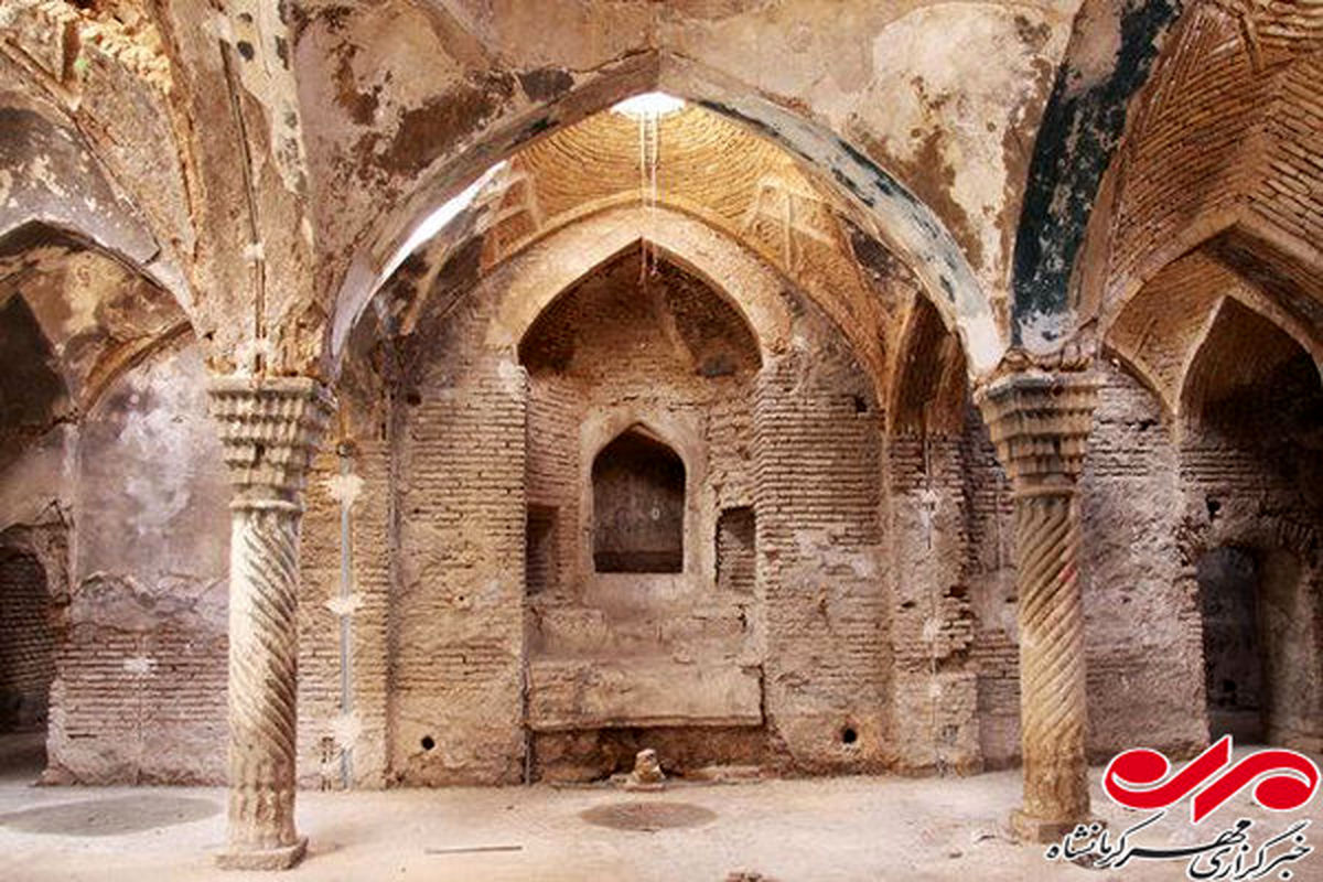 یک قدم تا پایان تنها تکیه مینیاتوری جهان +تصاویر