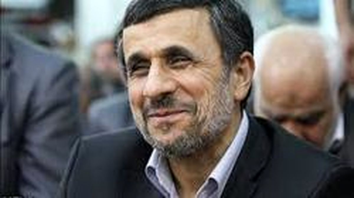 احمدی نژاد عوام فریب و کم طرفدار است