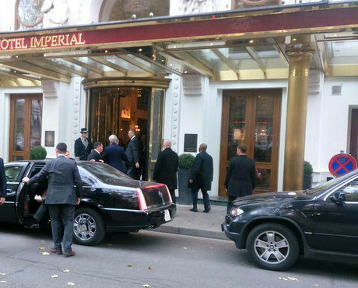 ورود هیات‌های سیاسی به هتل امپریال+تصاویر