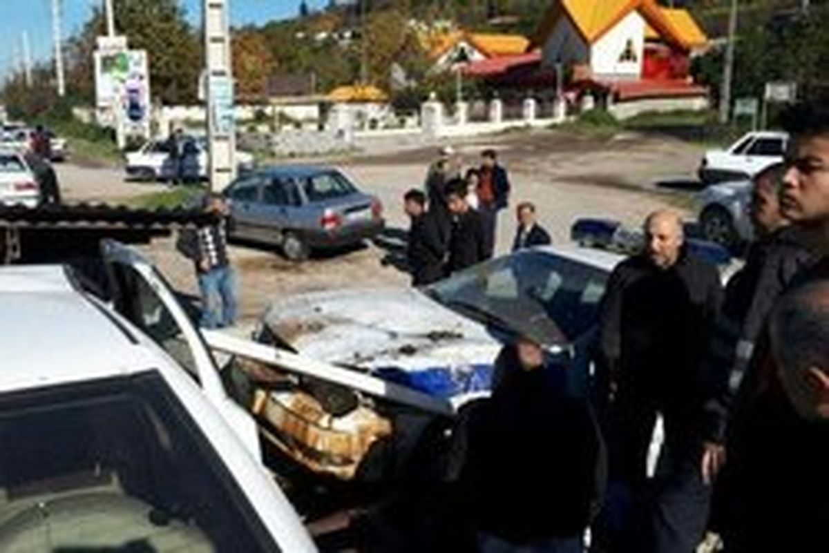 برخورد سمند با خودرو پلیس راه حادثه ساز شد