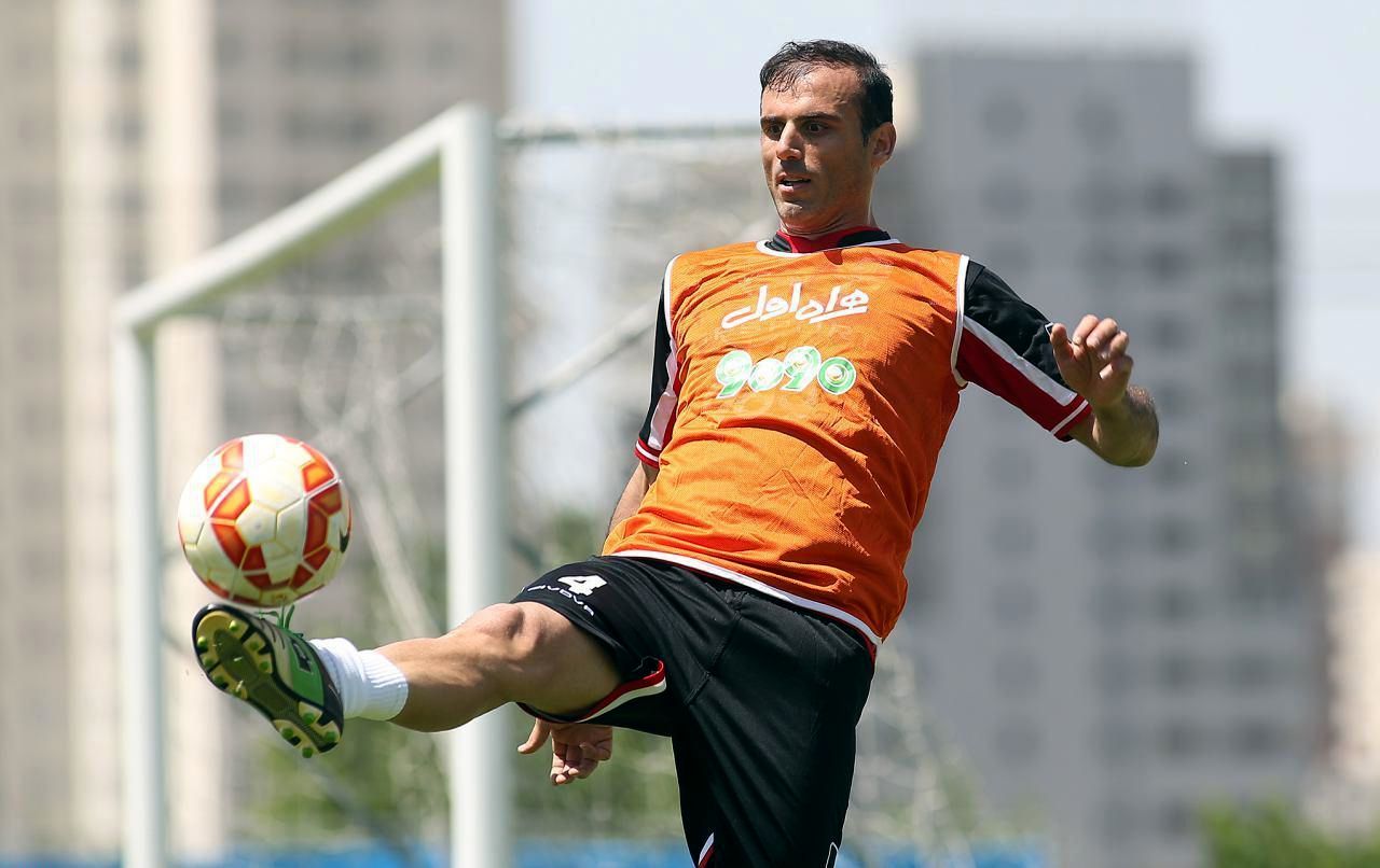 سیدجلال حسینی: می‌خواهم با پرسپولیس جام بگیرم/ کسر امتیاز را هم شکست می‌دهیم