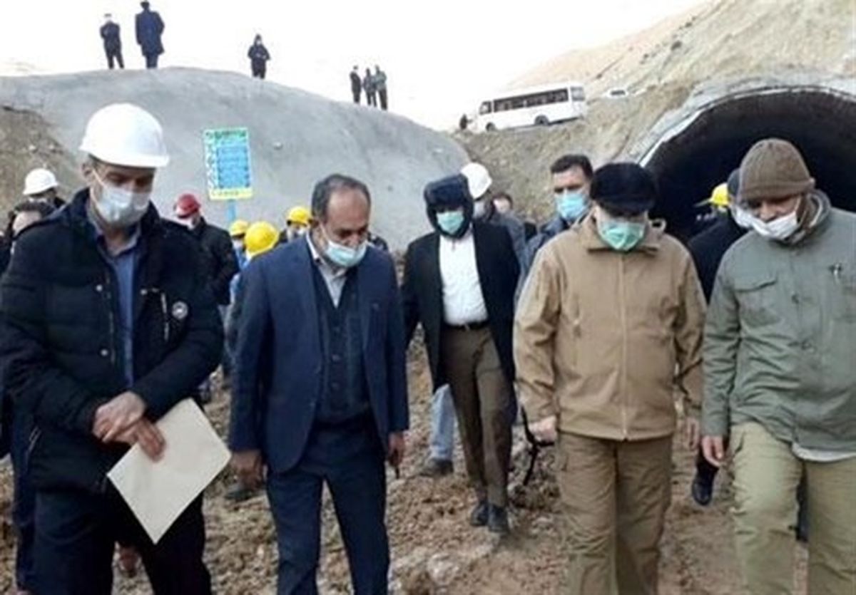بازدید رئیس مجلس از مسیر ترکیدکی لوله نفت سرخون
