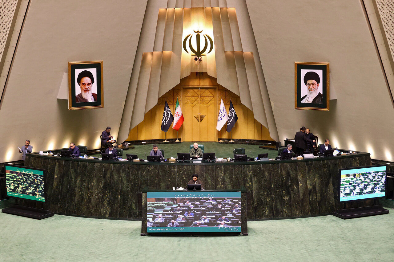 مجلس از پاسخ‌ وزیر بهداشت قانع شد