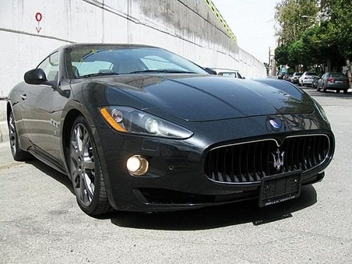 اتومبیل جدید قلعه نویی/عکس