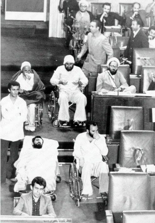 عکس: اولین جلسه مجلس بعد از انفجار هفتم تیر۶۰