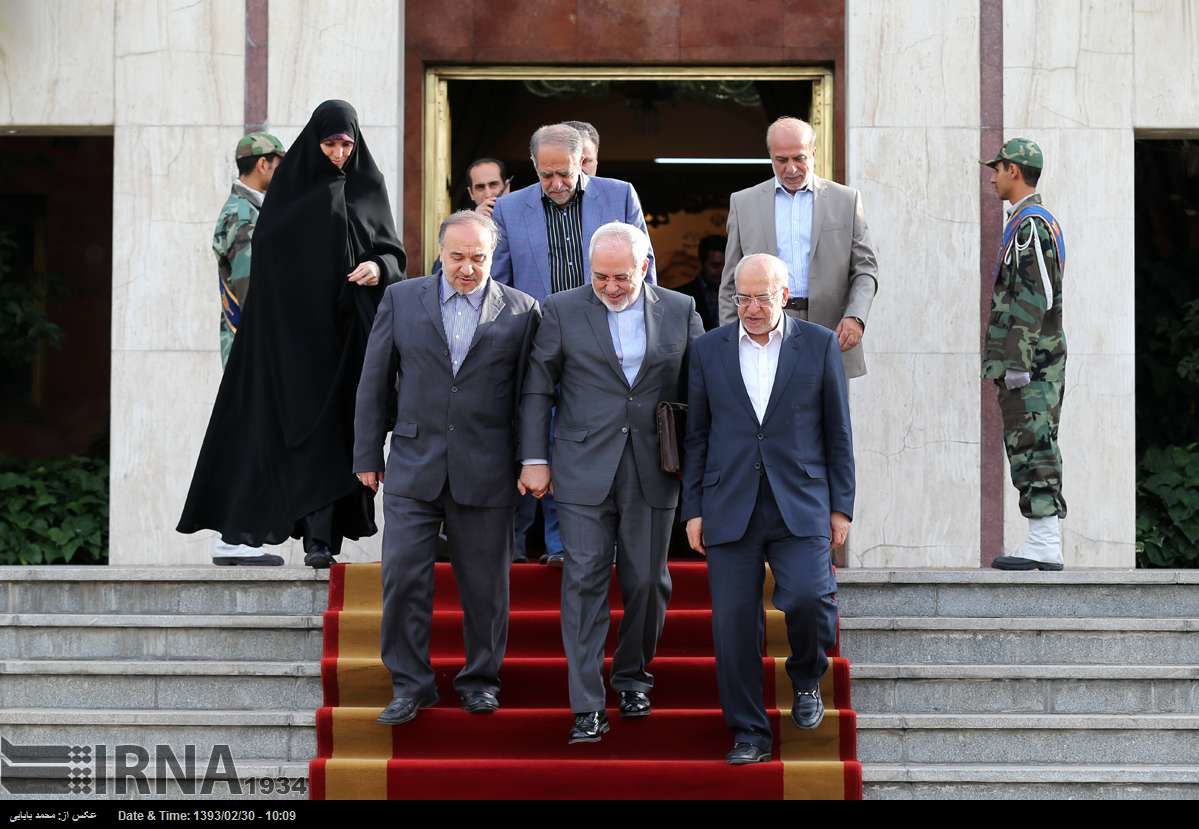 تصاویر / بدرقه رسمی روحانی در سفر به چین