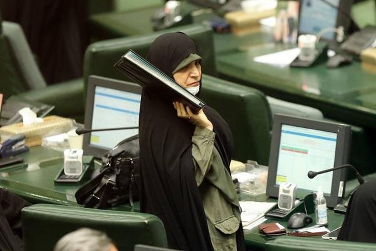 لاجوردی: افزایش قیمت دلار، سکه، کالاهای اساسی، ناشی از عملکرد دولت روحانی است