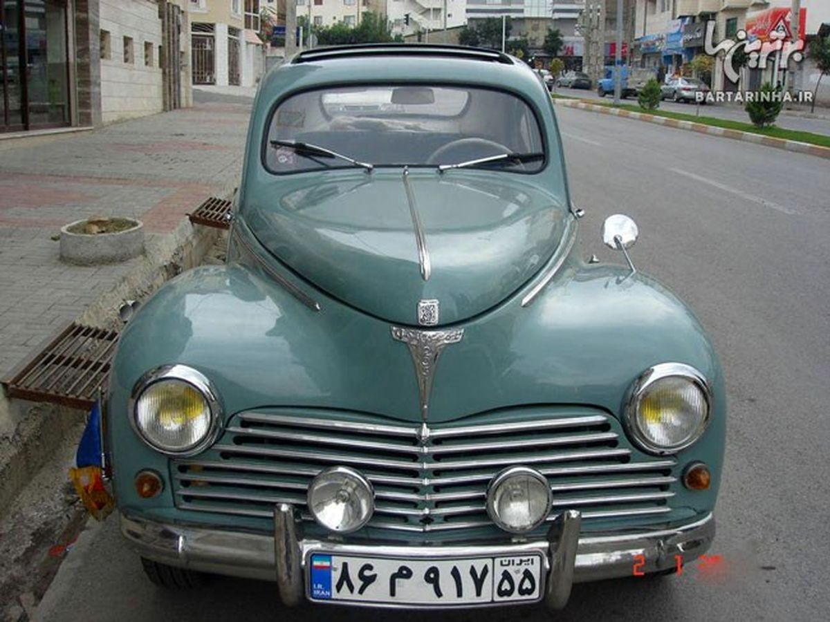 پژو 203 مدل 1953 در تهران/عکس