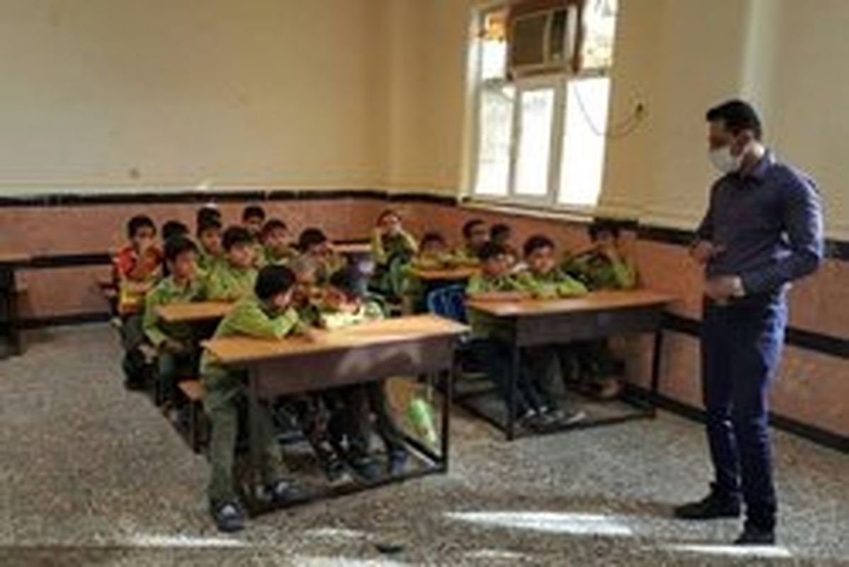 بازگشت معلم فداکار به کلاس درس +عکس