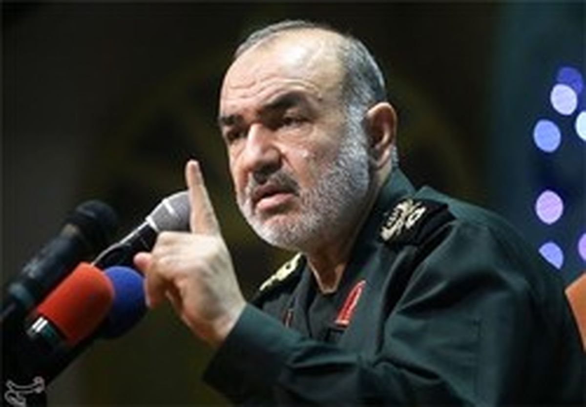 سردار سلامی: باید با مدل مدیریت جهادی فعالیت کنیم