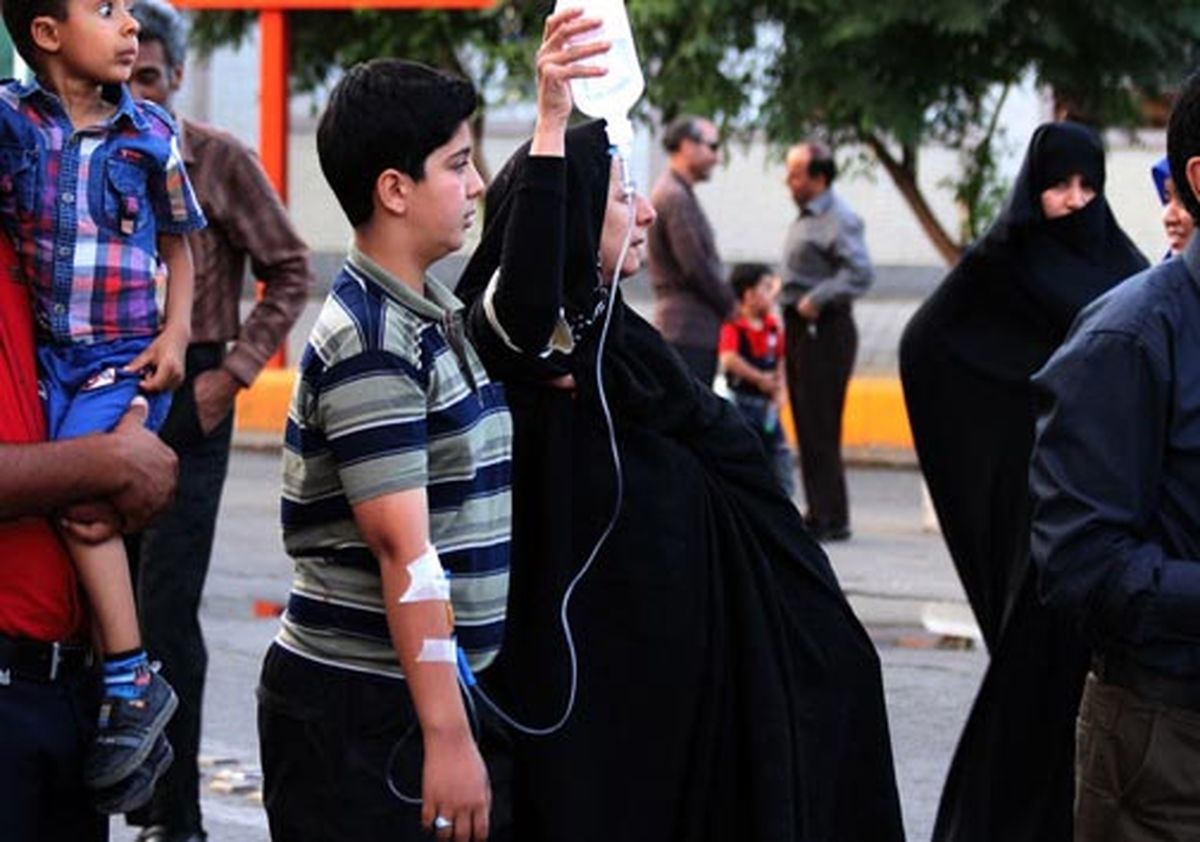 عکس:تشييع پيکر شهيد با «سِرُم»