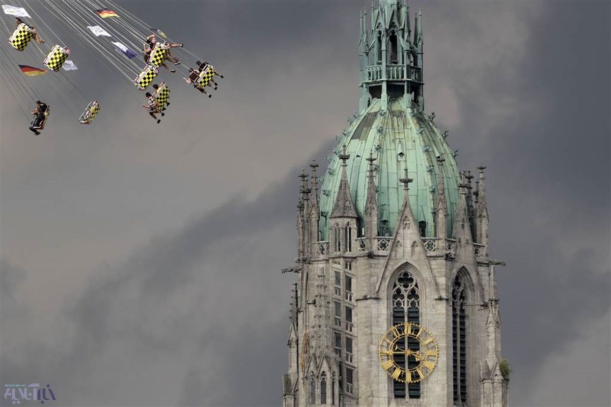 عکس: تاب‌سواری آلمانی‌ها در آسمان