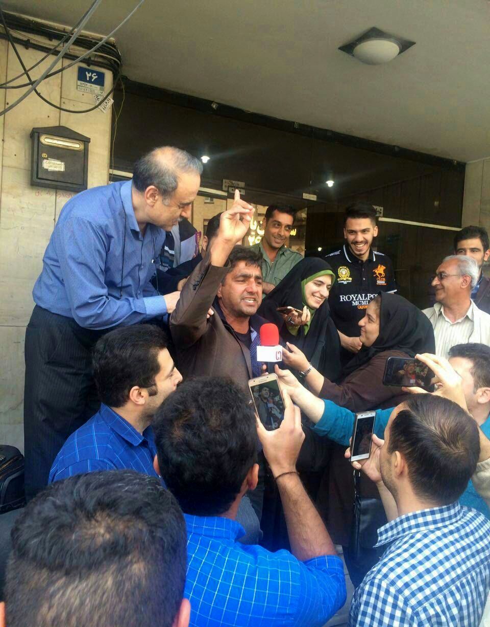 وعده خانمان سوز یک نامزد انتخابات +عکس