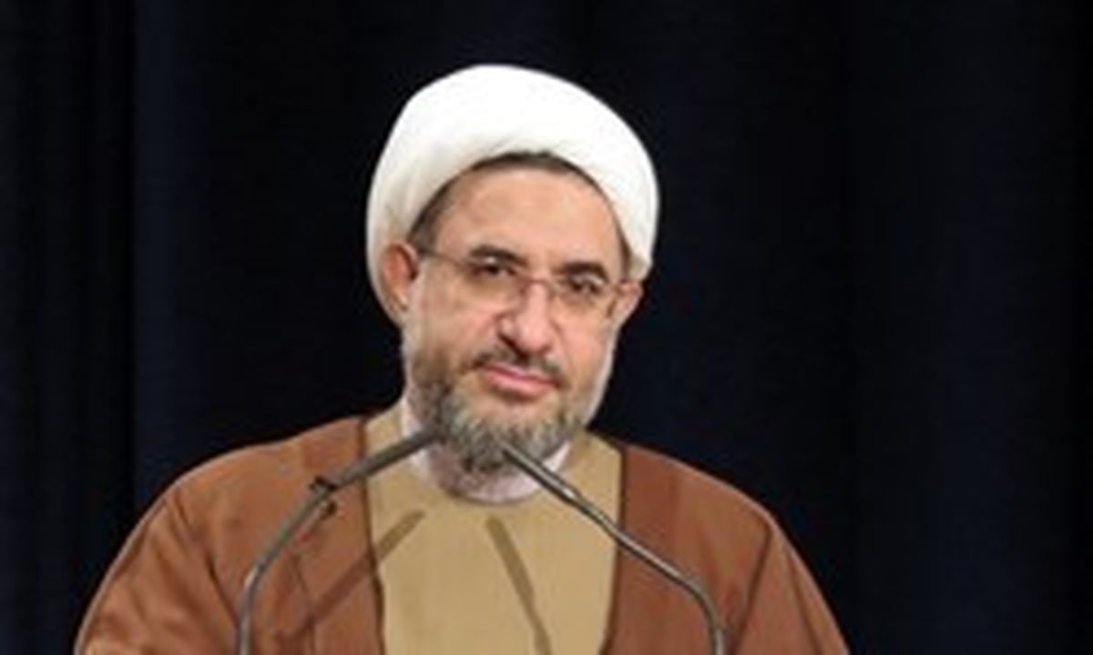 آیا حوزه علمیه باید دولتی باشد؟