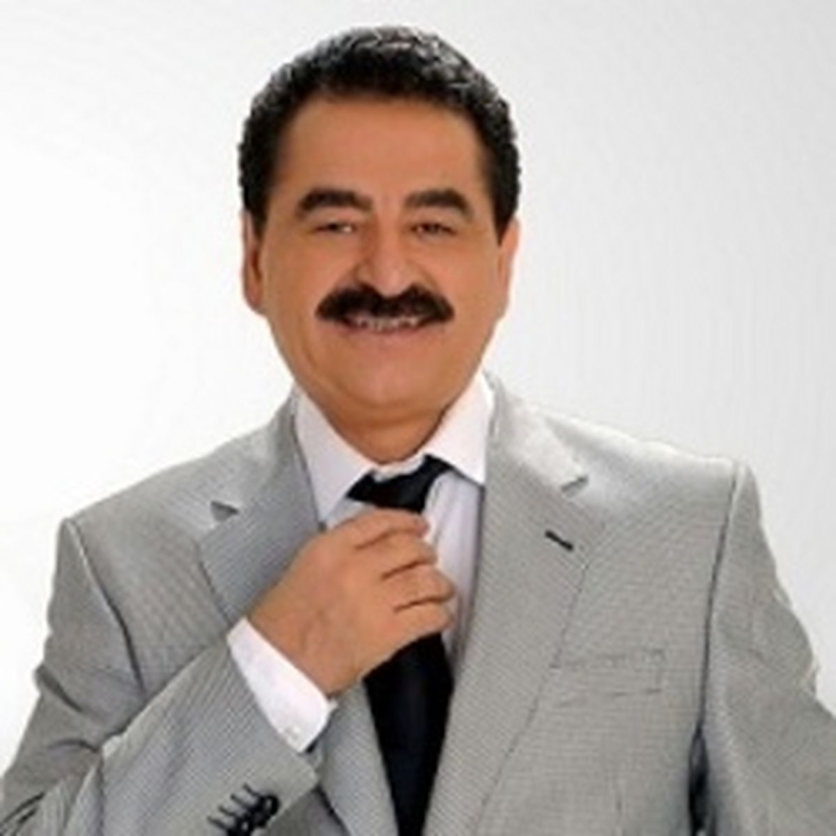 کاندیداتوری خواننده مشهور ترک در انتخابات پارلمانی