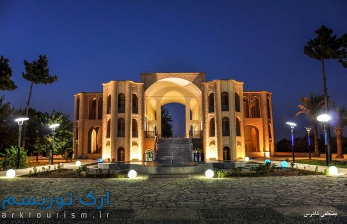 باغ خان، مجموعه‌ای بی نظیر در دل کویر تفت