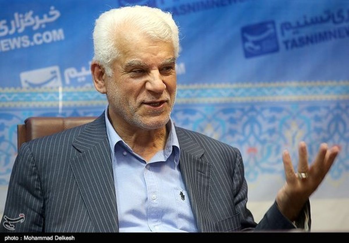 بهمنی: قیمت فعلی دلار واقعی نیست و باید کاهش یابد